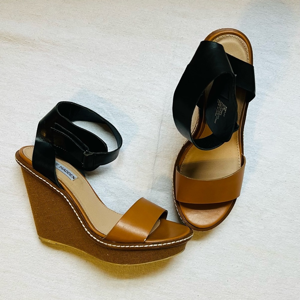 Steve Madden brown and black Velcro wedge sandal size 8.5.